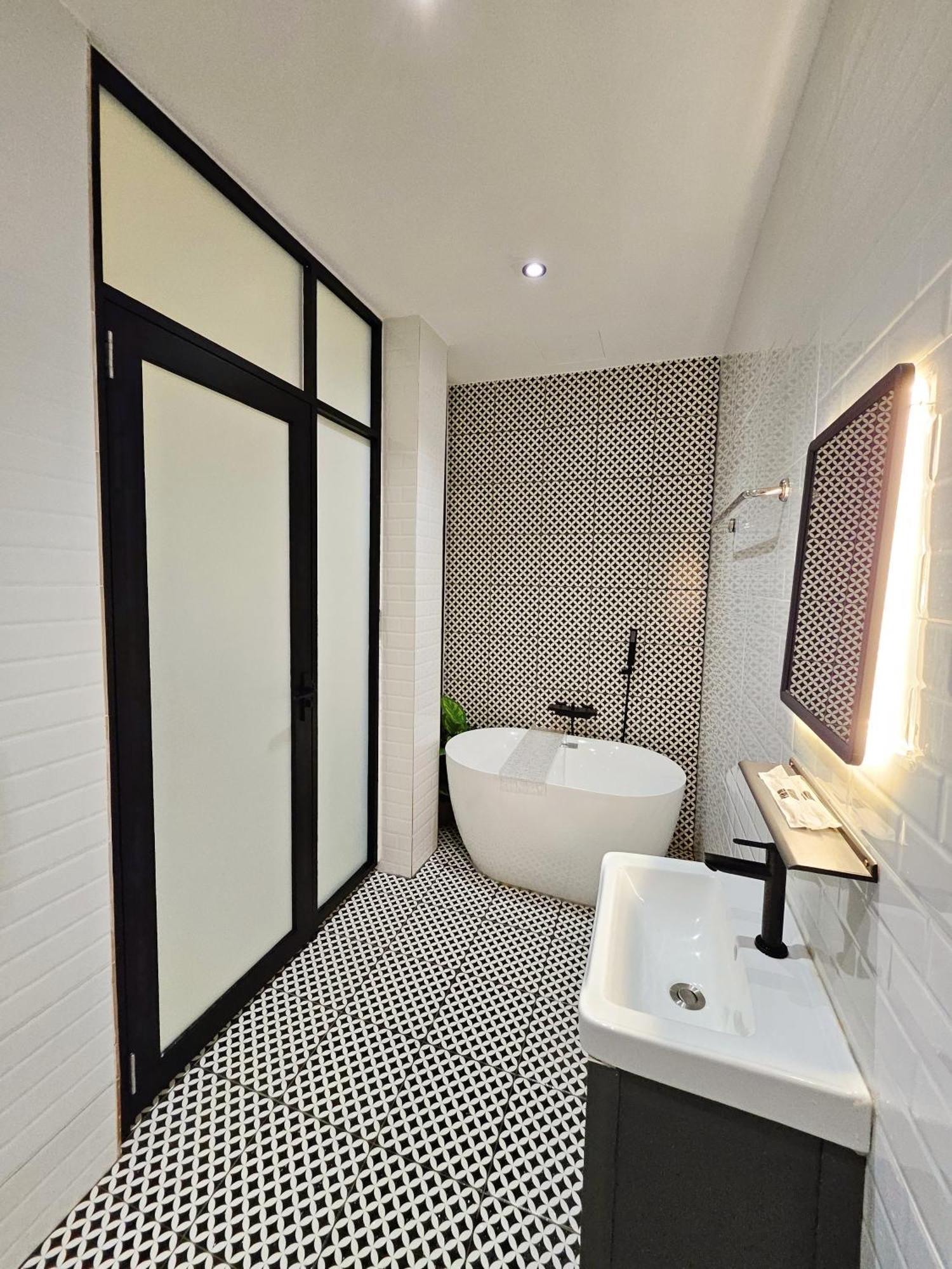 Georgetown Inn By Sky Hive Exterior foto